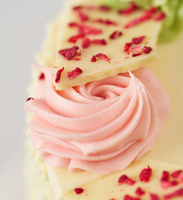 Vanilla Pastel Nationwide Cake