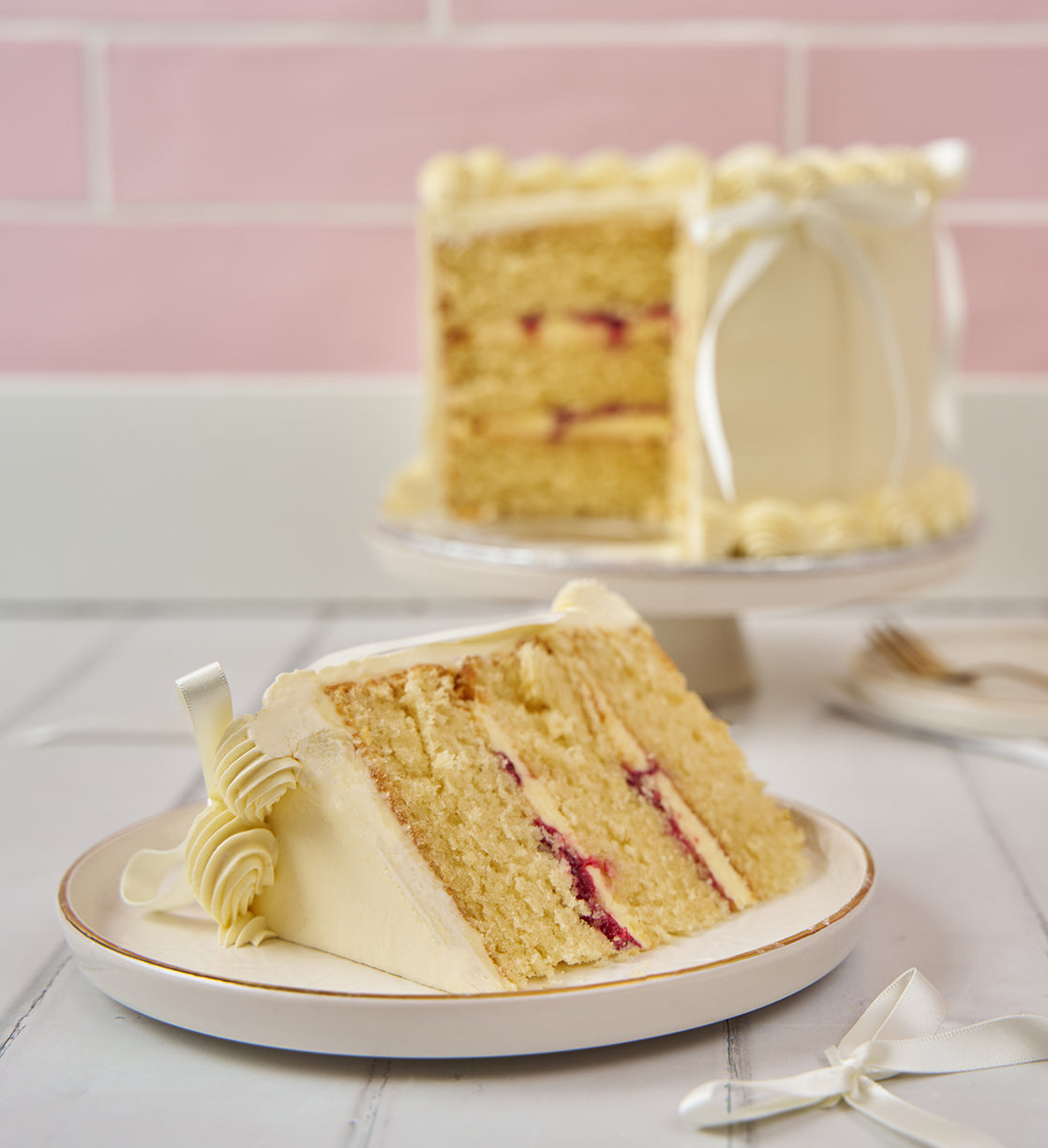 White Vintage Cake | Wedding Cake Delivery in London – Lola's