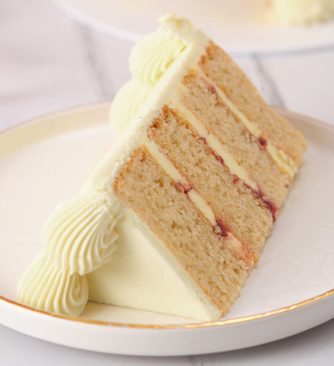 White Vintage Cake | Order Online & Enjoy Home Delivery in London – Lola's