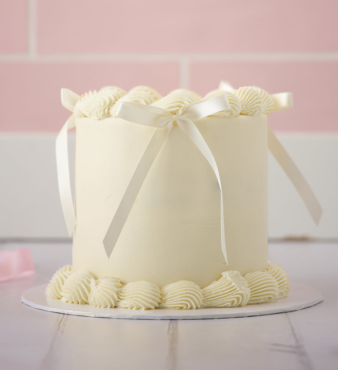 White Vintage Cake | Order Online & Enjoy Home Delivery in London – Lola's