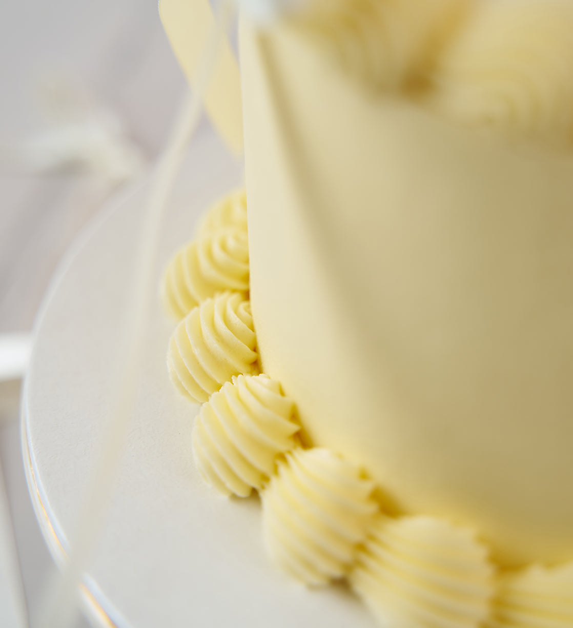 Gluten Free White Ribbons and Ruffles Cake – Lola's