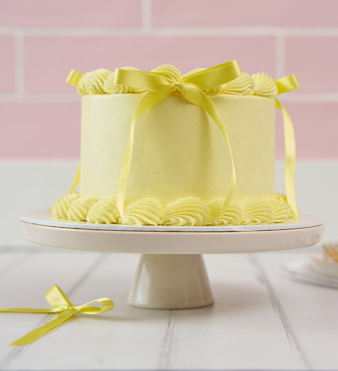 Vegan Lemon and Raspberry Ribbons and Ruffles Cake – Lola's