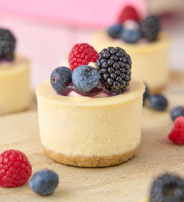 Fresh Berry Mini Cheesecake Box – Lola's